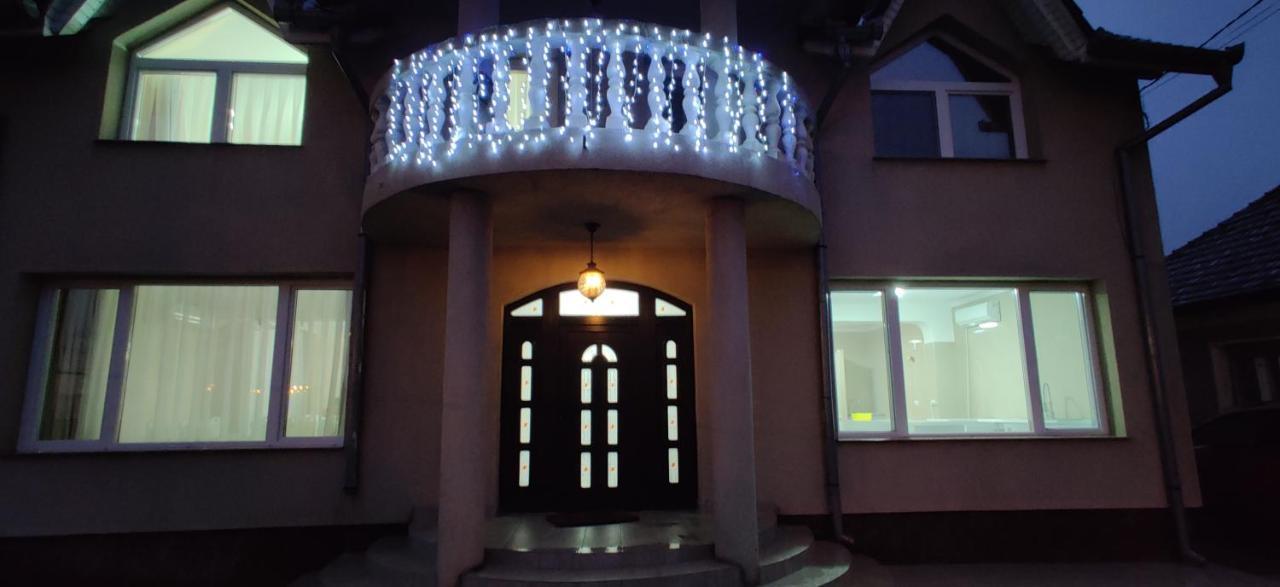 Casa Blanco Hotel Oradea Exterior photo
