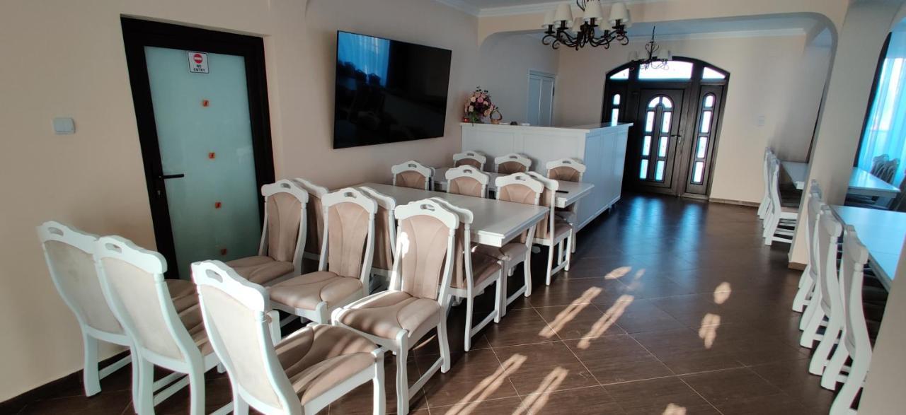 Casa Blanco Hotel Oradea Exterior photo