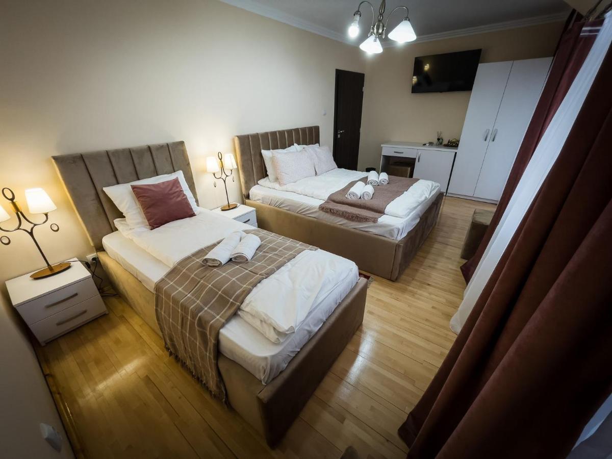 Casa Blanco Hotel Oradea Exterior photo